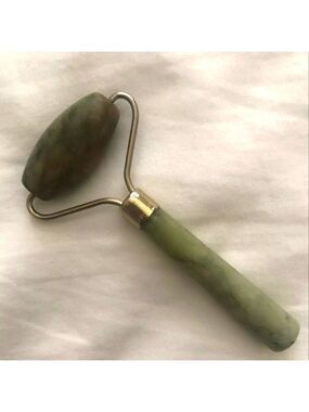 Jade Facial Roller by My Beauty Spot Reduce Wrinkles NEW Sealed